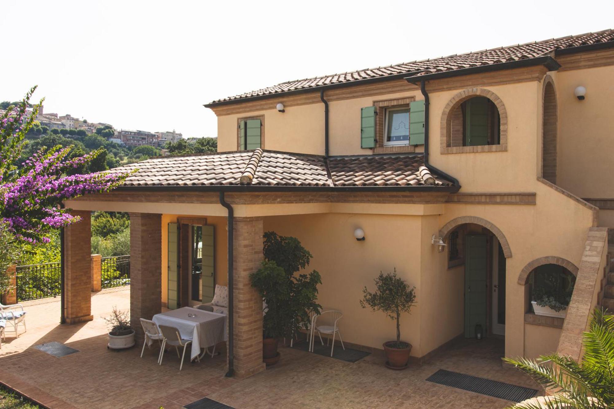 Villa Mariposa 시비타노바 마르셰 외부 사진
